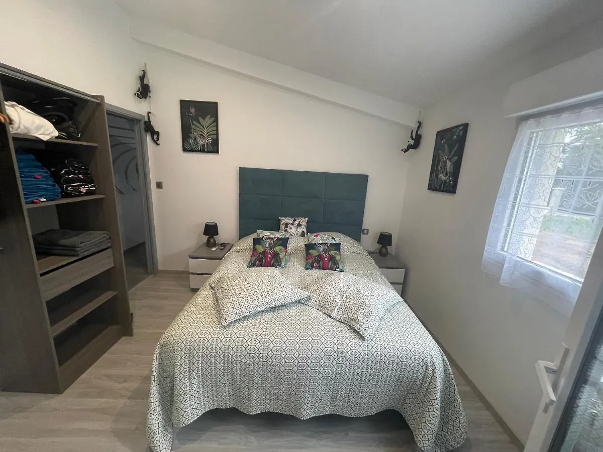 Le Miroir Villa Domerat Holiday home