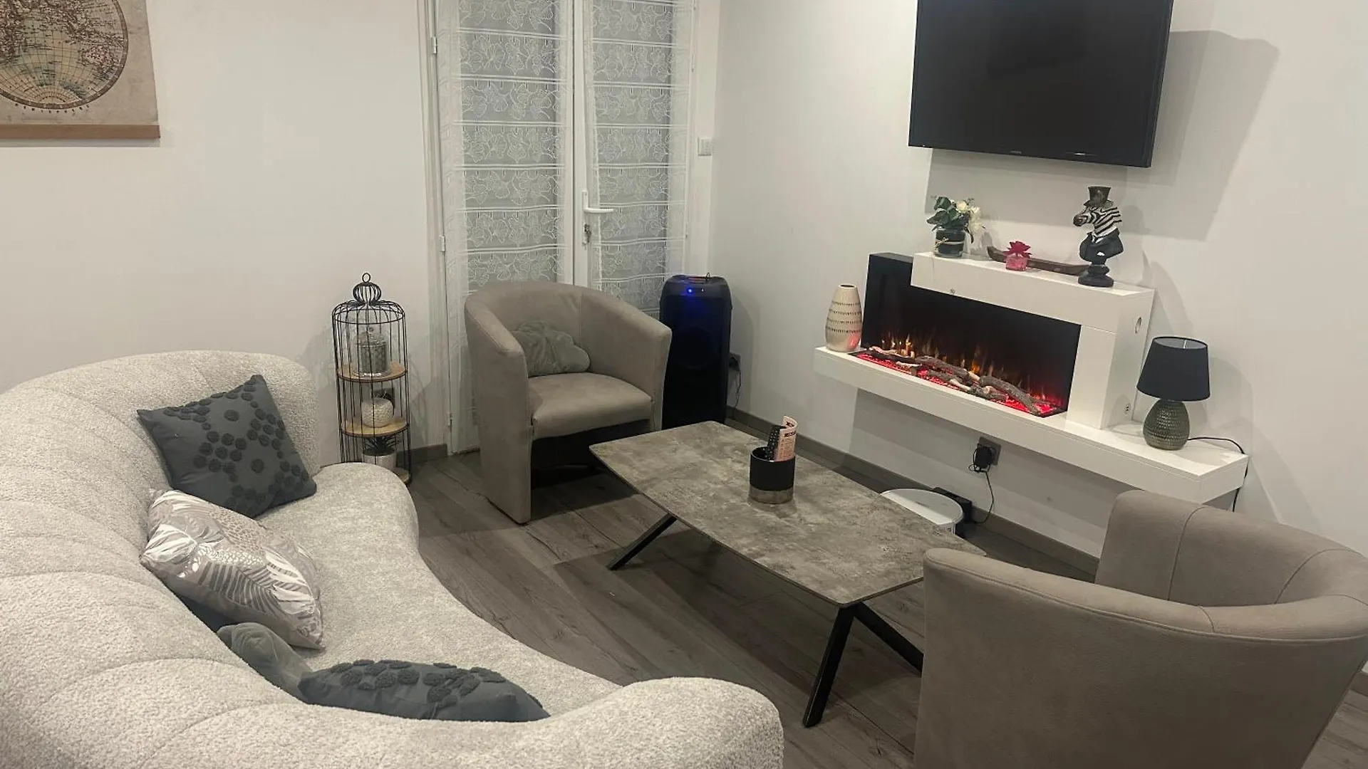 Holiday home Le Miroir Villa Domerat France